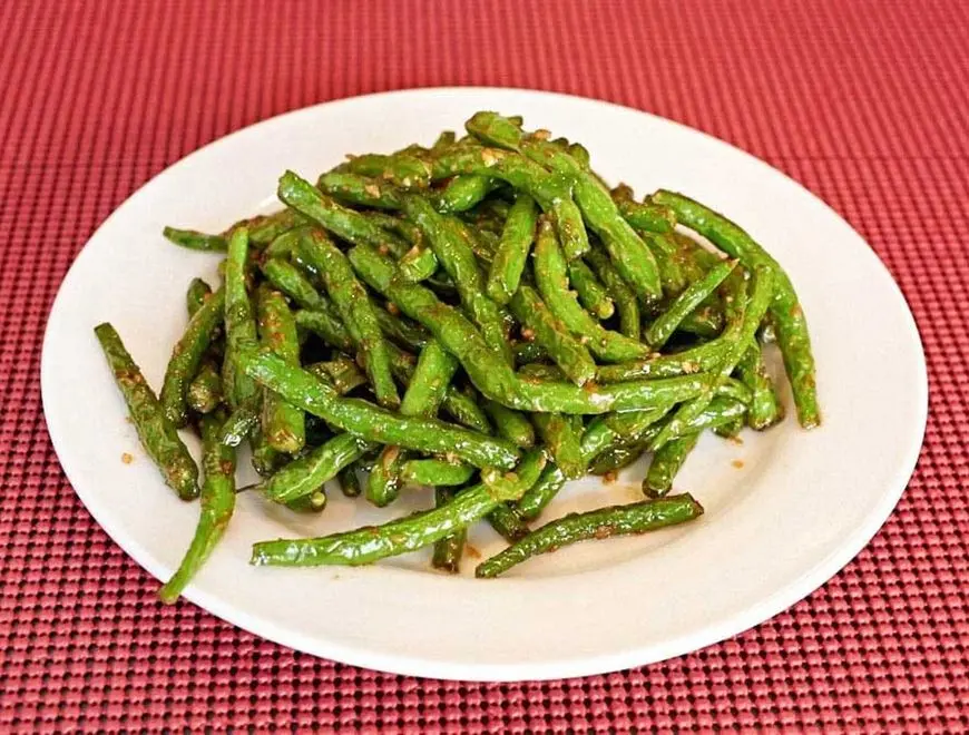 Dry braised string beans